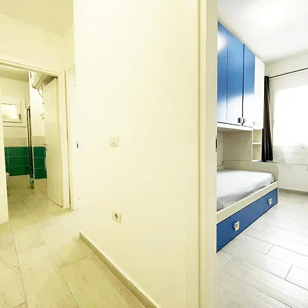Apartment Pgs Immobiliare Srls - Residenza Katia - Moderno Trilocale Con Terrazza E Parcheggio - *